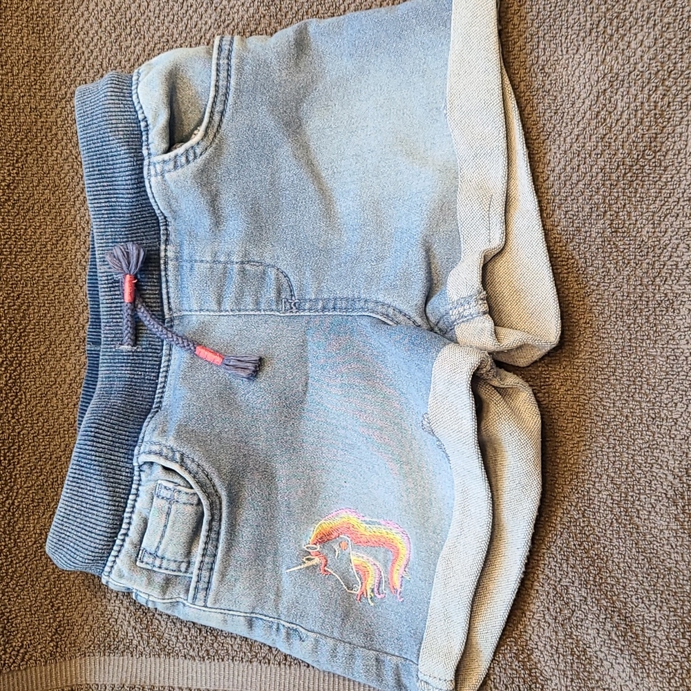 Cat & Jack denim short. Little girl 6/6x